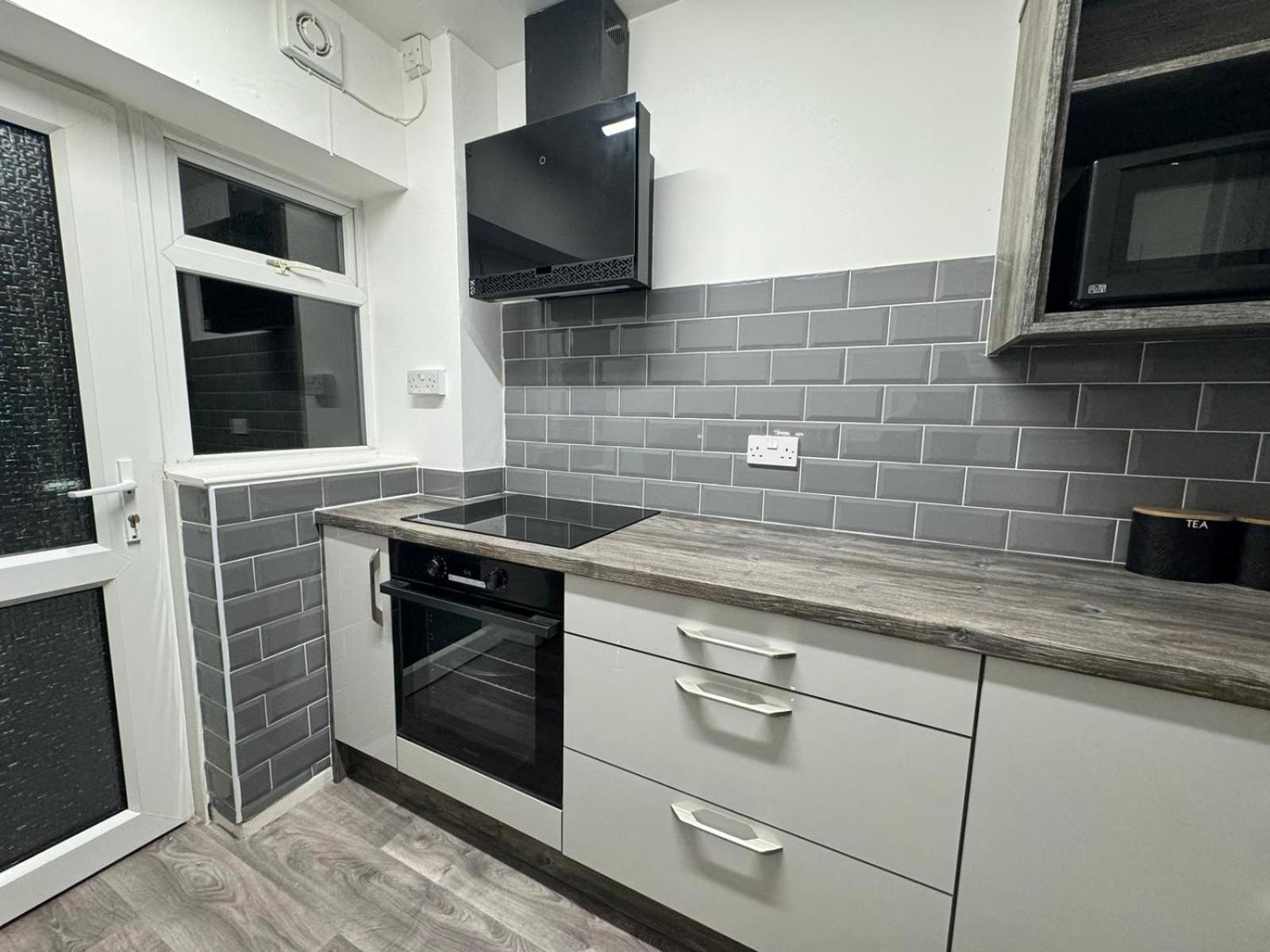 Noormak Nights Apartment เบอร์มิงแฮม ภายนอก รูปภาพ